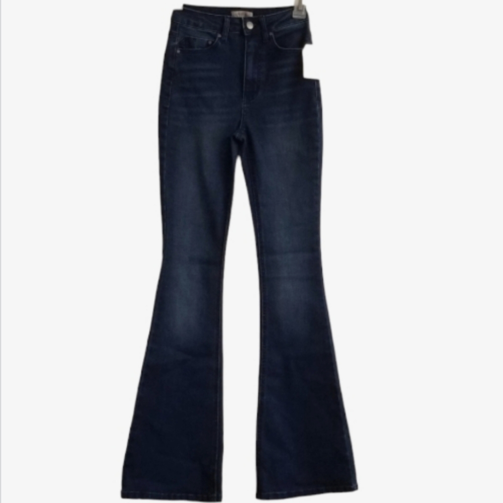Wonderly NWT Flare Jeans - Picture 2 of 5